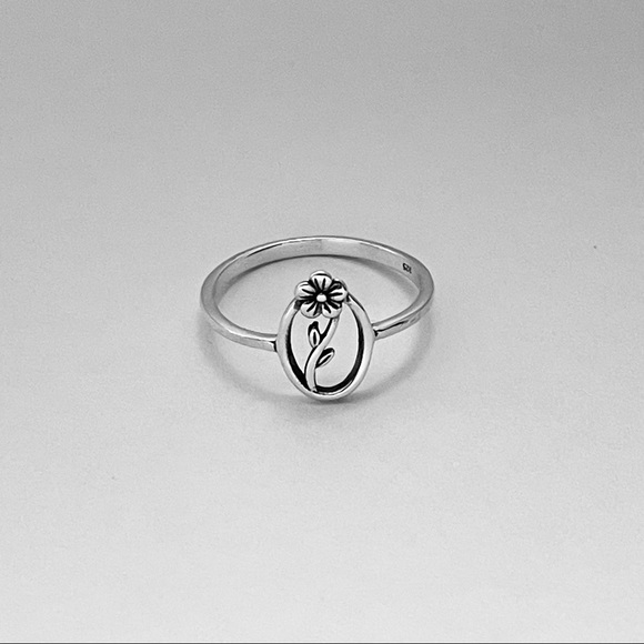 Sterling Silver Single Flower Ring, Dainty Ring, Silver Ring, Boho Ring - Picture 3 of 13